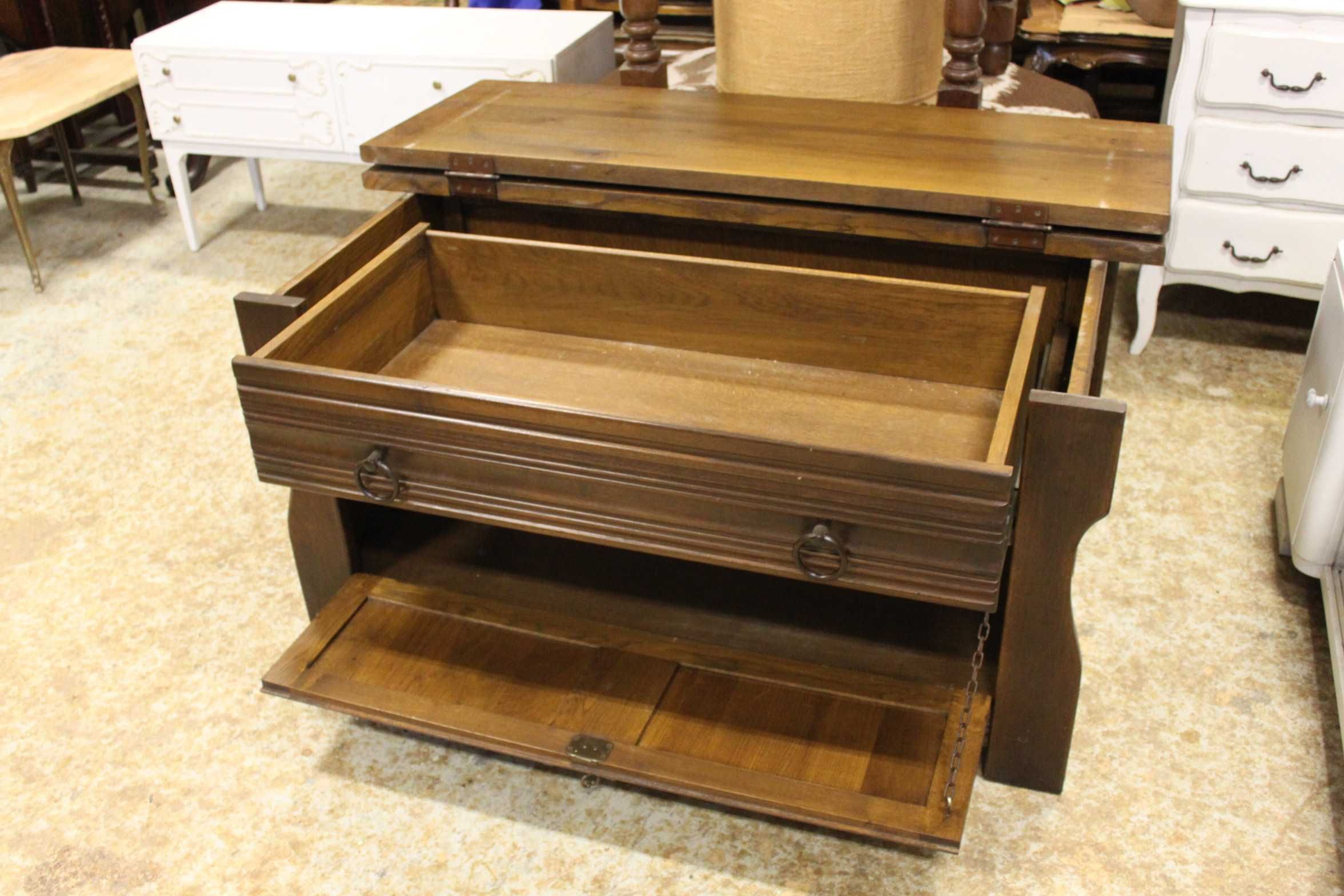 Drewniana skrzynia/komoda z otwieranym blatem, szafką, szufladą