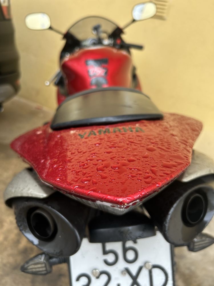 Yamaha r1 2004