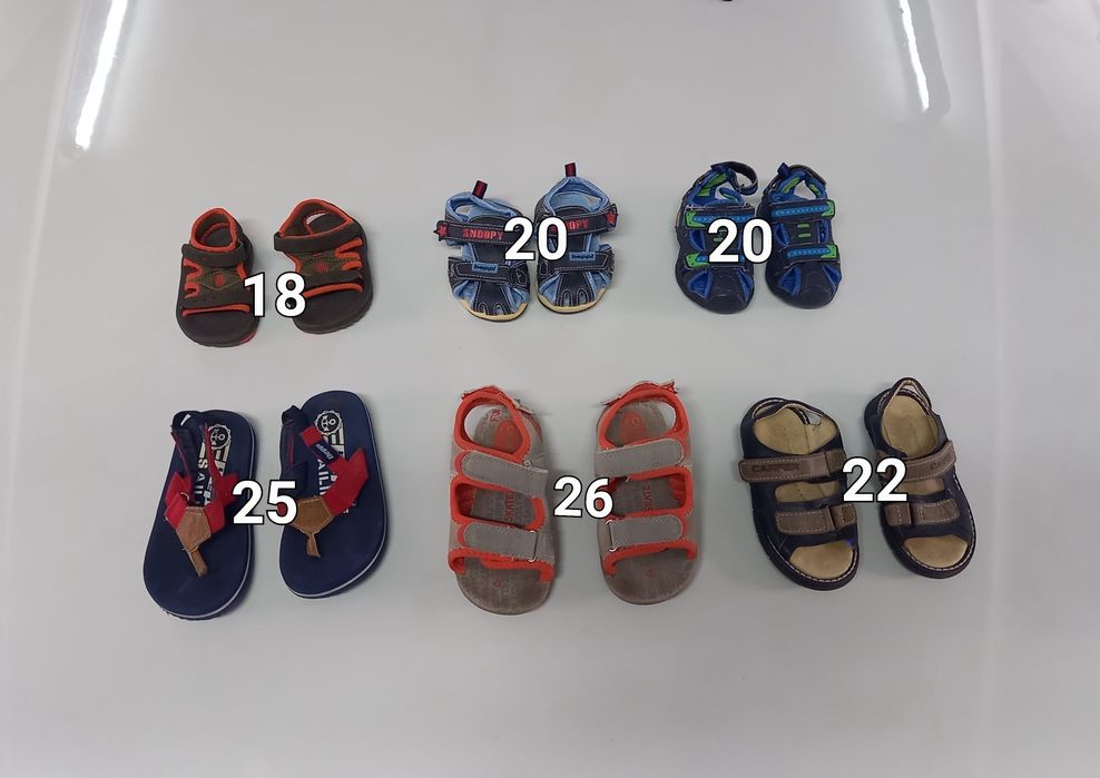 Sandálias de bebé e criança