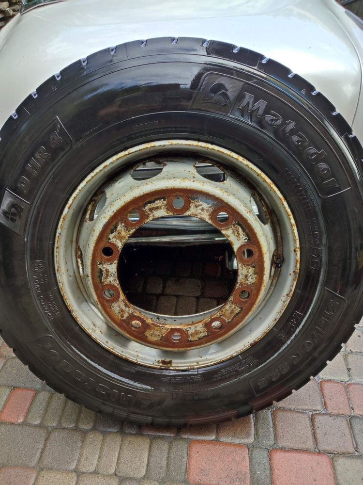 Продам шину с диском 315/70 R 22,5 Matador