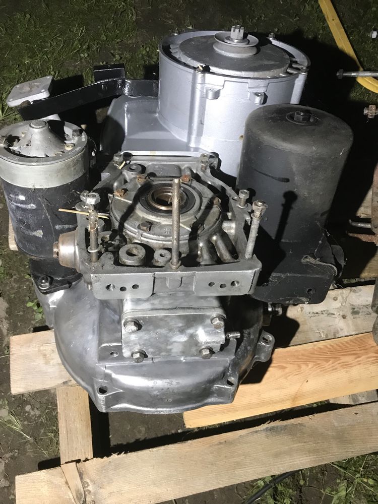 Kolektor ssący wydechowy silnik ciągnik TZ-4K-14