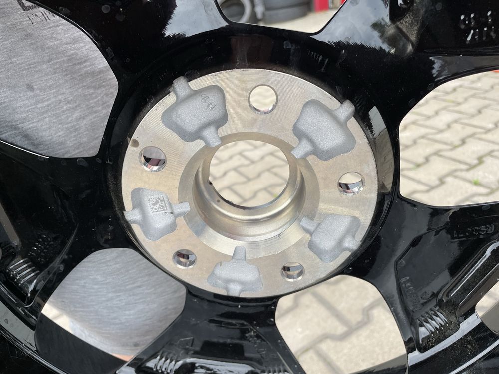 Felgi kola dacia duster trafic 17 cali 5x114,3 et50 nowe oryginalne