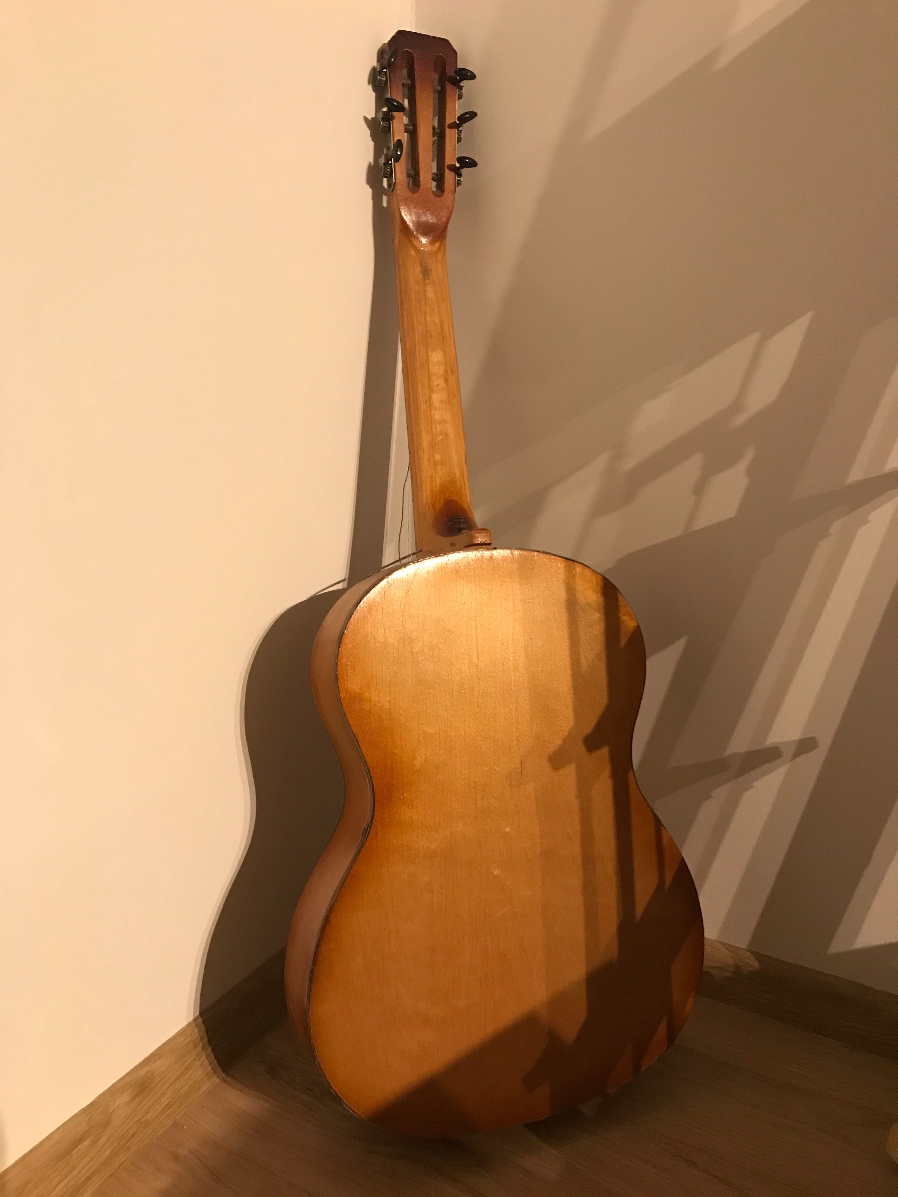 Gitara akustyczna