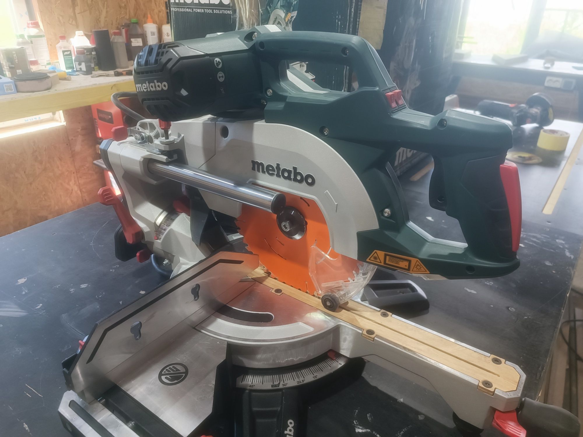 Торцювальна пила Metabo KGSV 72 Xact