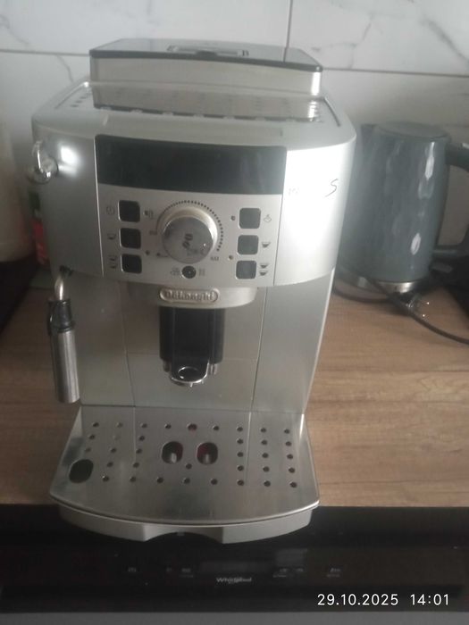 Express do kawy DeLonghi MagnificaS