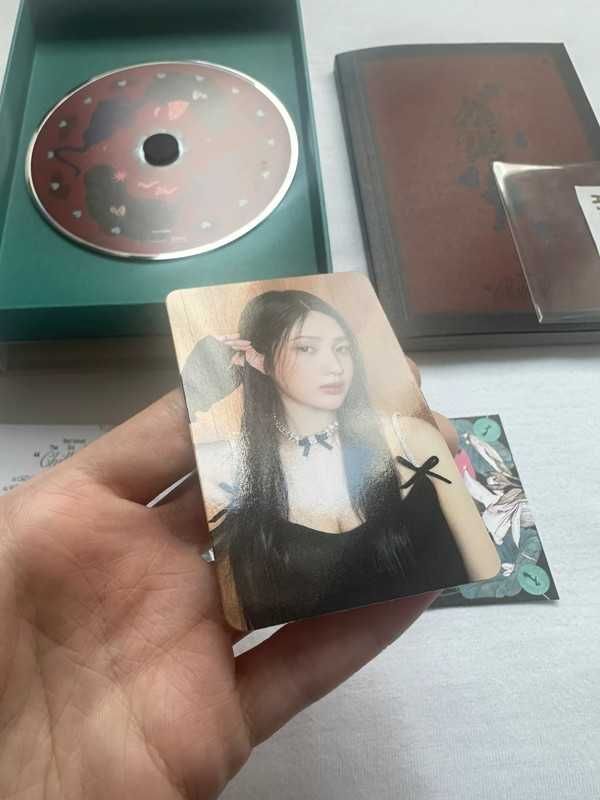 Red Velvet Chill Kill Joy ver.