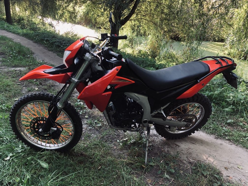 Продам Loncin 250