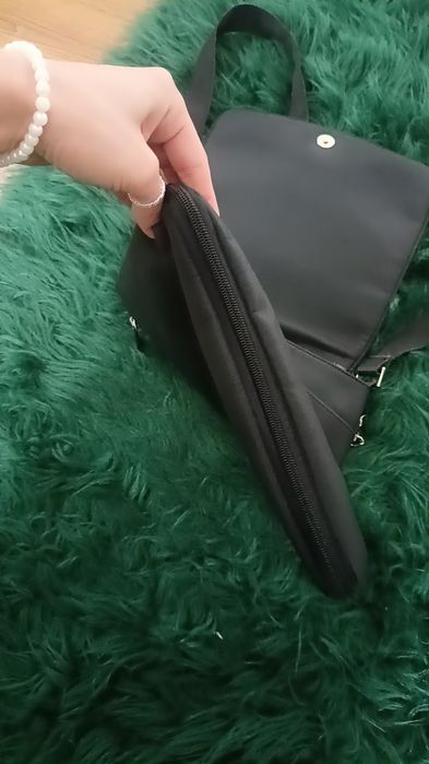 Torba listonoszka prada oryginalna czarna