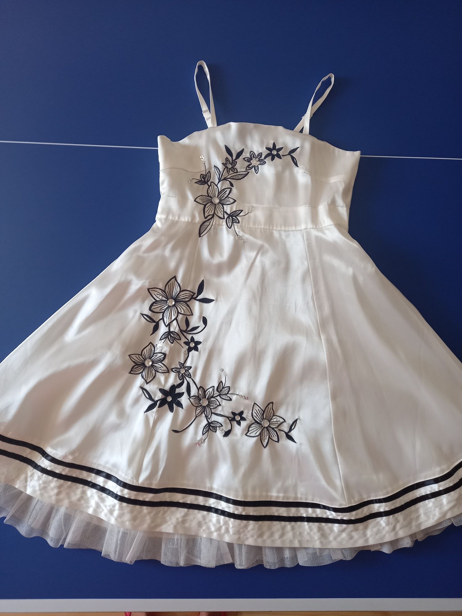 Sukienka na przebranie komunijne biała wizytowa elegancka 152