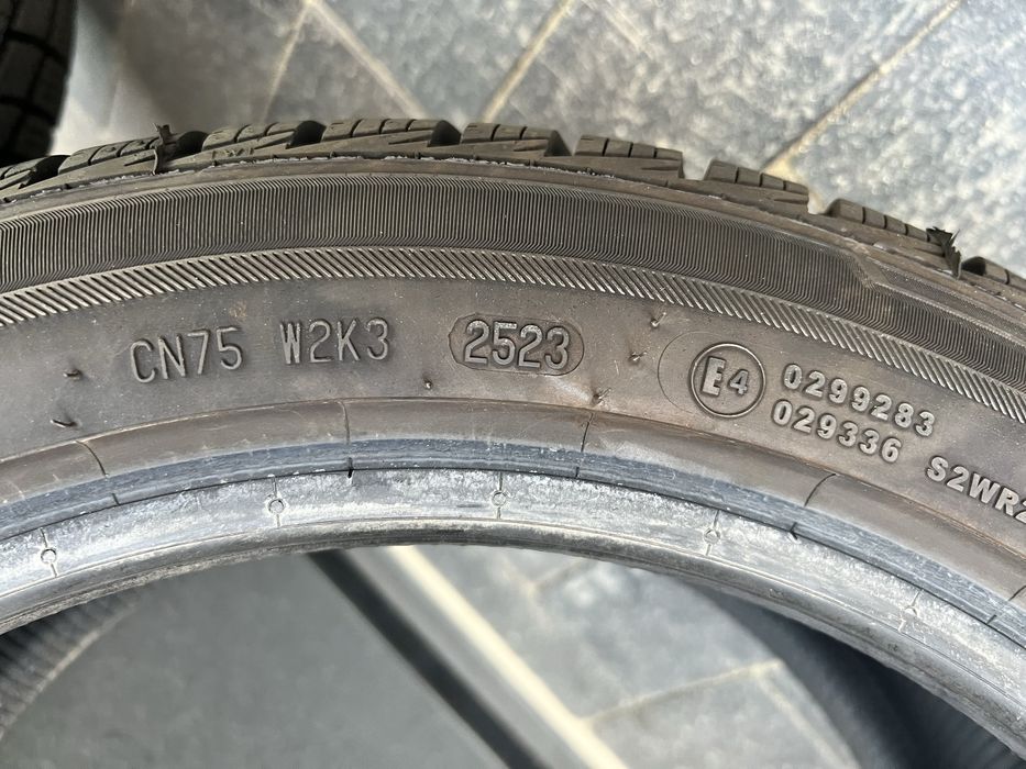 Opony zimowe Barum Polaris 5 215/45 R16 V XL