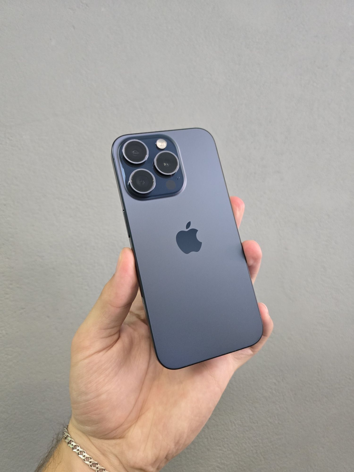 iPhone 15 Pro 128Gb Blue Titanium Neverlock Чудовий стан