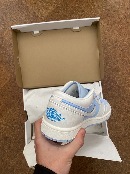 Jordan 1 Low SE Reverse Ice Blue (W)