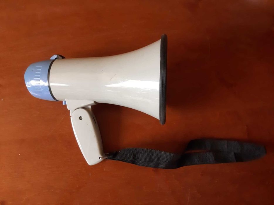 Megafon ze składanym uchwytem i funkcją syreny | Adastra L01
