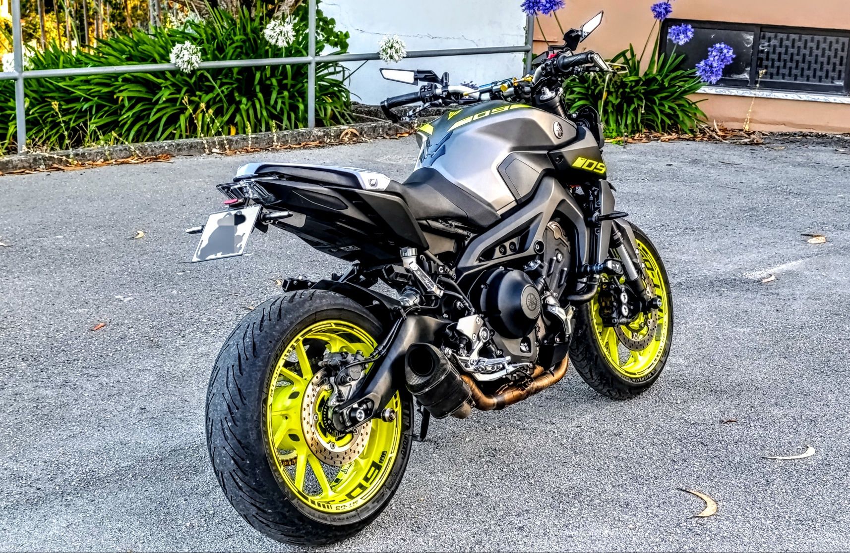 Vendo espetacular Yamaha Mt 09 Night Fluo!