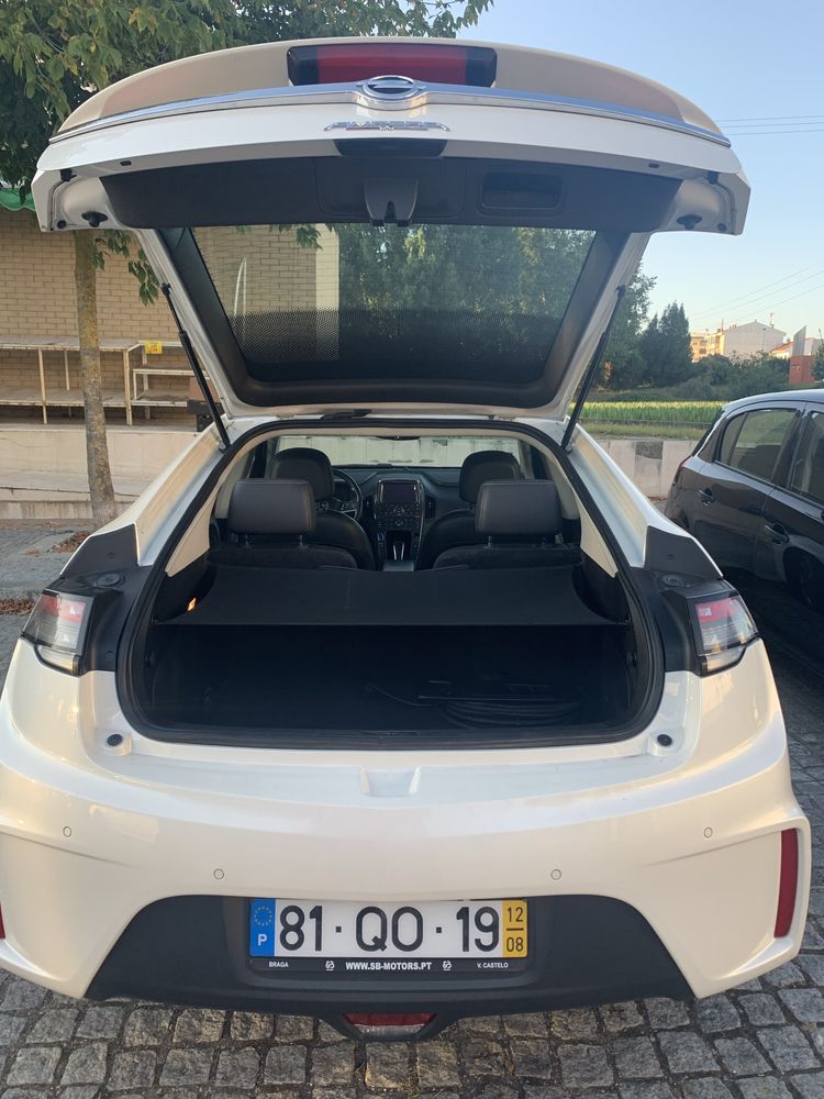 Opel Ampera Hibrido Plugin