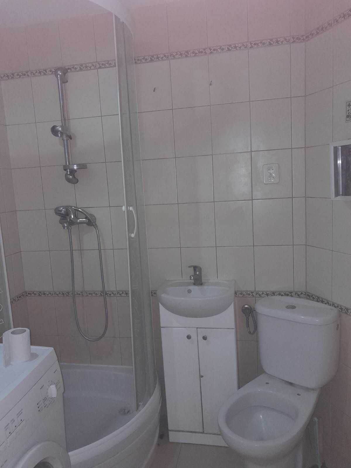 dwa pokoje w centrum Łomży, parter - do remontu