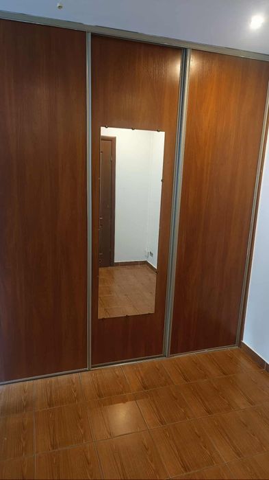 Szafa wnękowa przesuwna garderoba lustro przedpokój