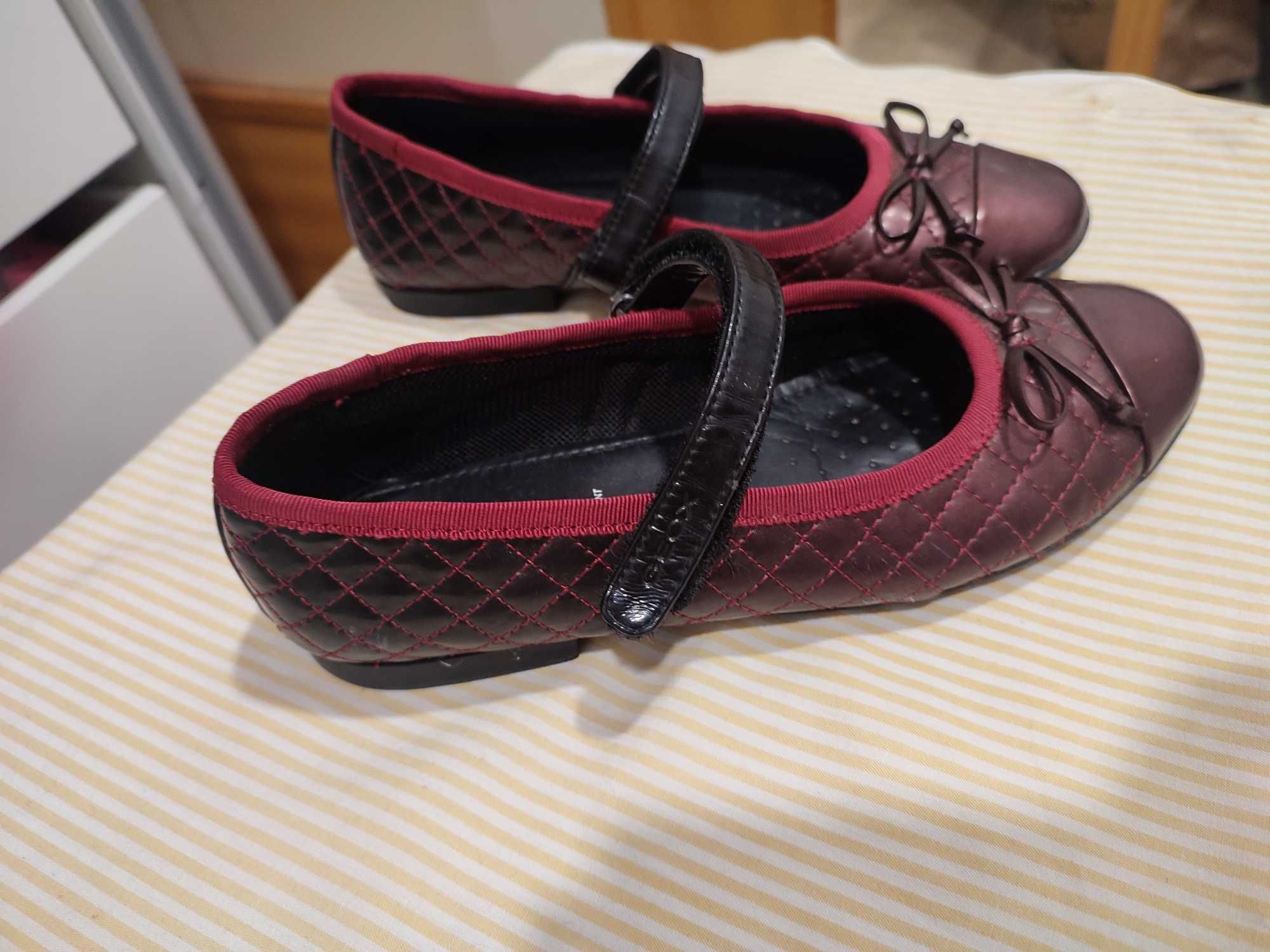 Sapatos da Geox tamanho 34