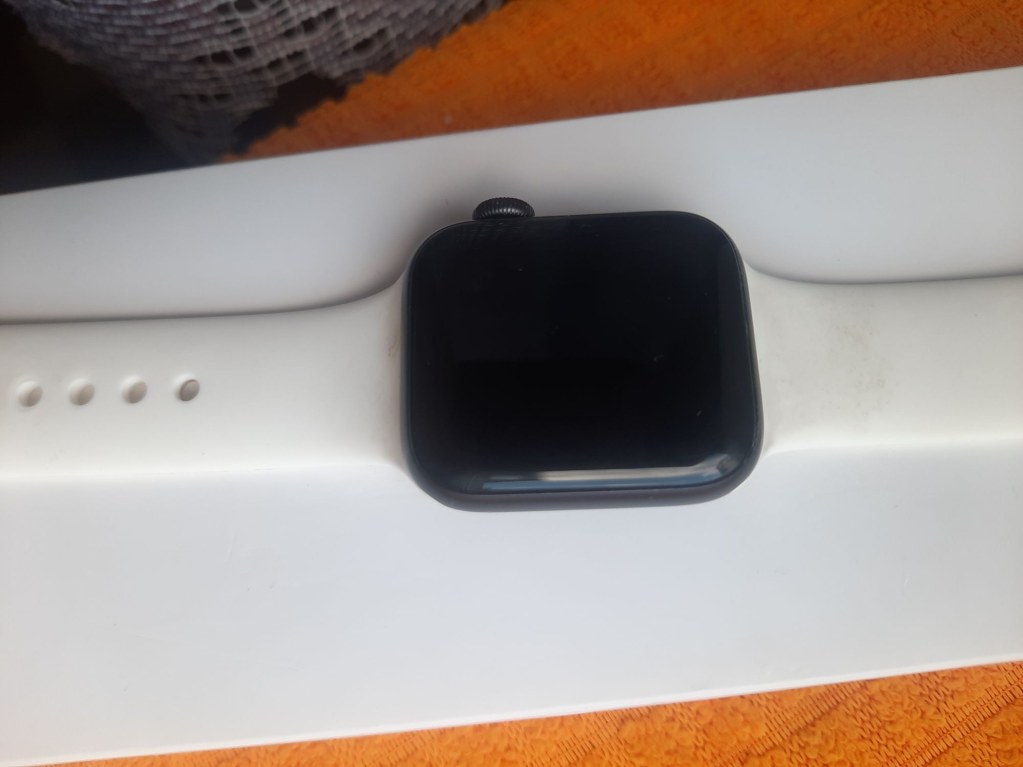 Apple Watch SE 40мм