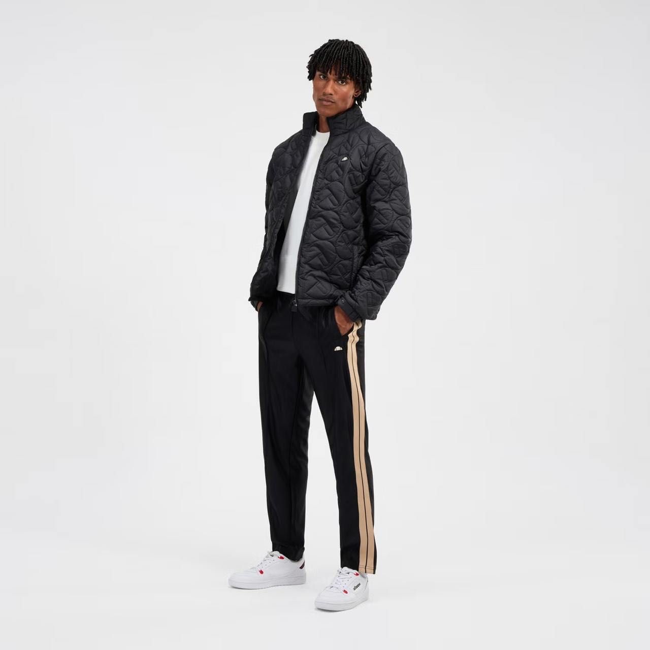 США Куртка Вітровка Ellesse Villanova Padded (XS по 4XL)(SHX21093-011)