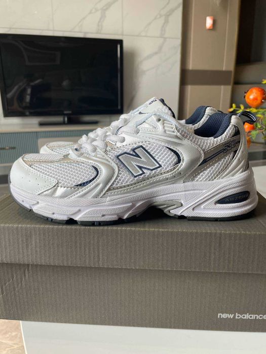 Białe tenisówki New Balance 530 w rozmiarze 37