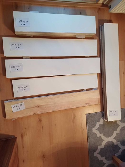 Schody dębowe, podstopnie dębowe + listwy, drewno dąb