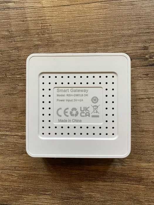 Bramka multimode ZigBee Bluetooth WIFI Tuya USB-C
