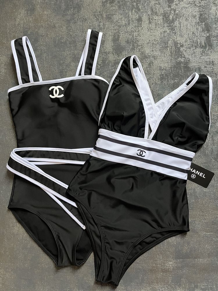 Суцільний купальник Chanel
