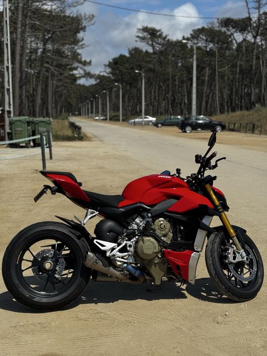 Ducati Streetfighter V4S