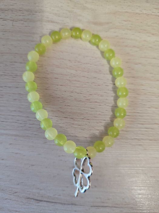 bransoletki dla dziewczynki z koralików.