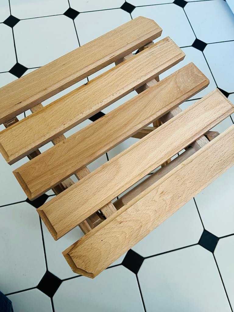Taboret ryczka składany drewniany