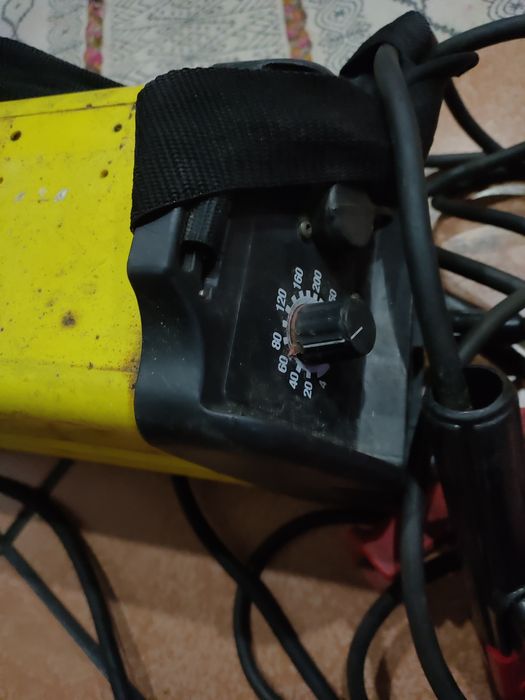 Máquina de soldar em bom estado trifásica