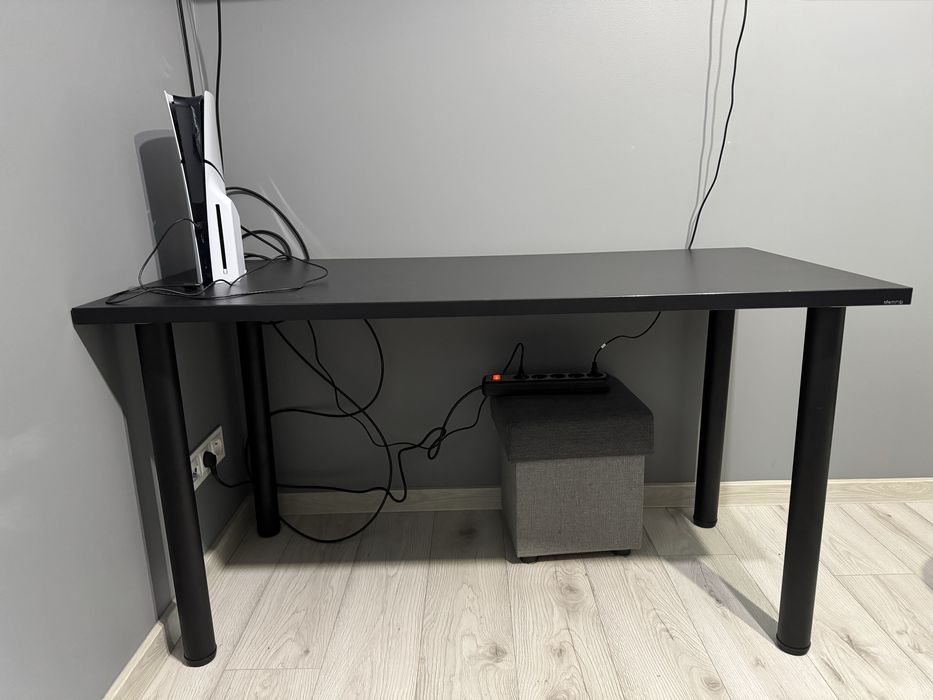 Sprzedam biurko czarne