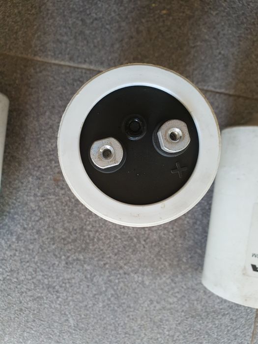 Condensador 2200uF 500 VDC