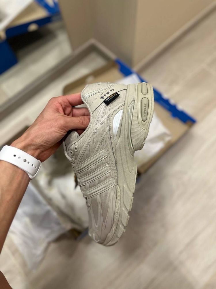 Чоловічі оригінальні кросівки Adidas Adistar Cushion GTX IG6928