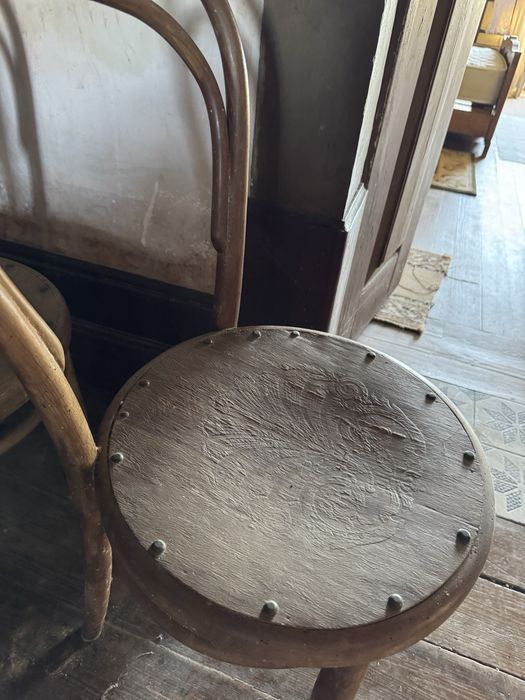 10 cadeiras antigas para restauro