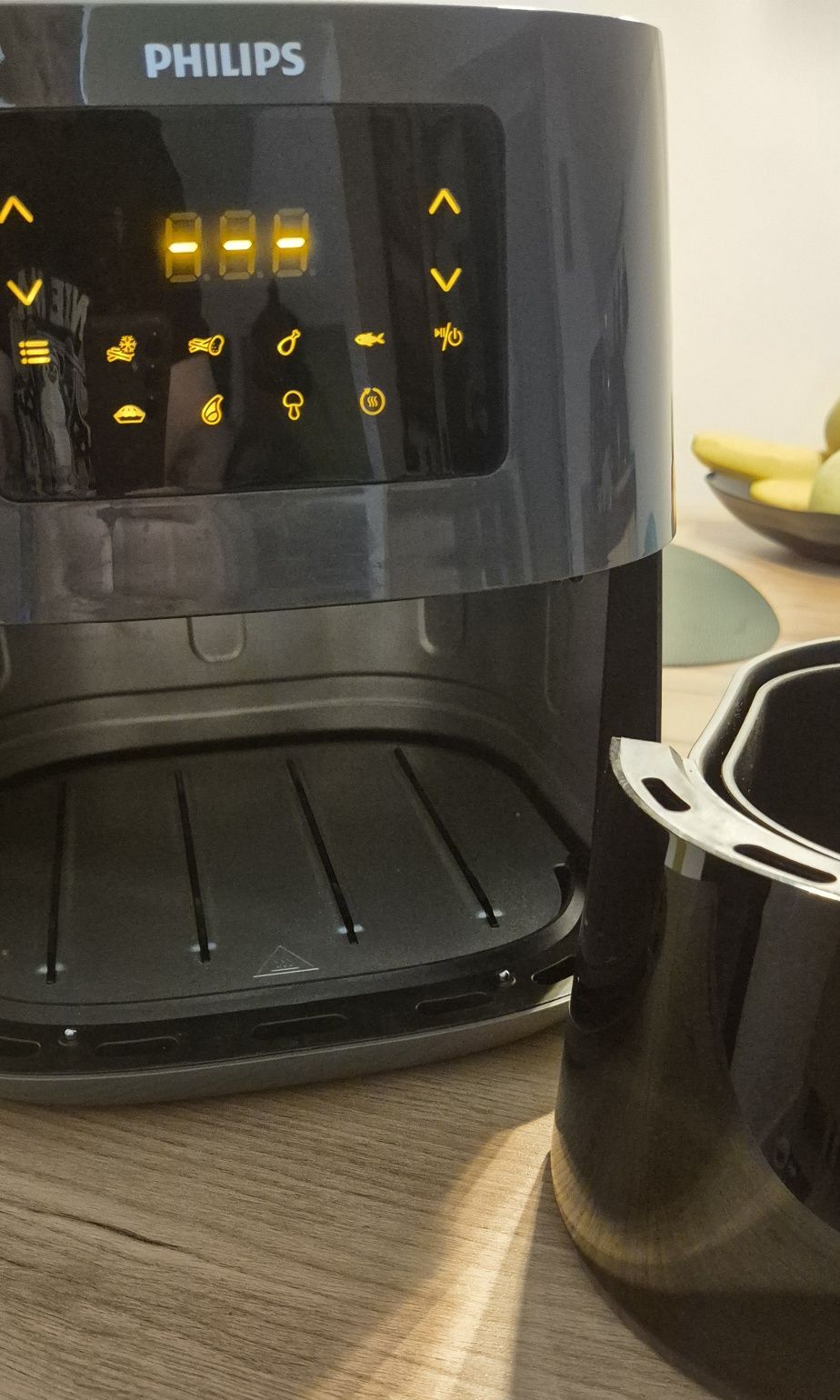 Frytkownica Philips HD9270/90 6,2l.Stan dobry.

HD9270/90