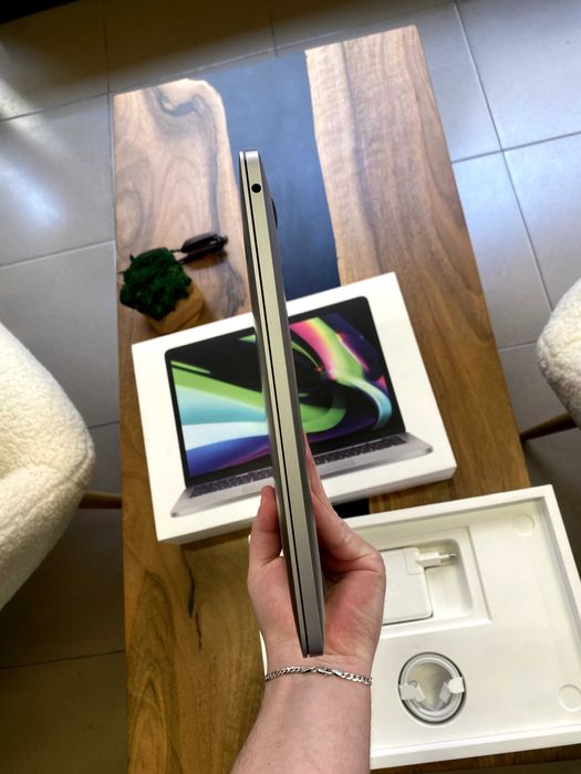 Ноутбук Apple MacBook Pro 13" M2 8/256 Space Gray (MNEH3) 2022