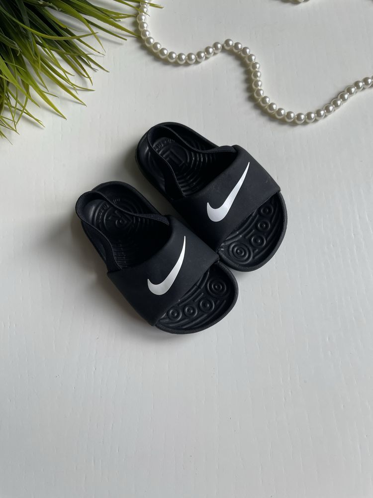 Шльопанці Nike 21розмір