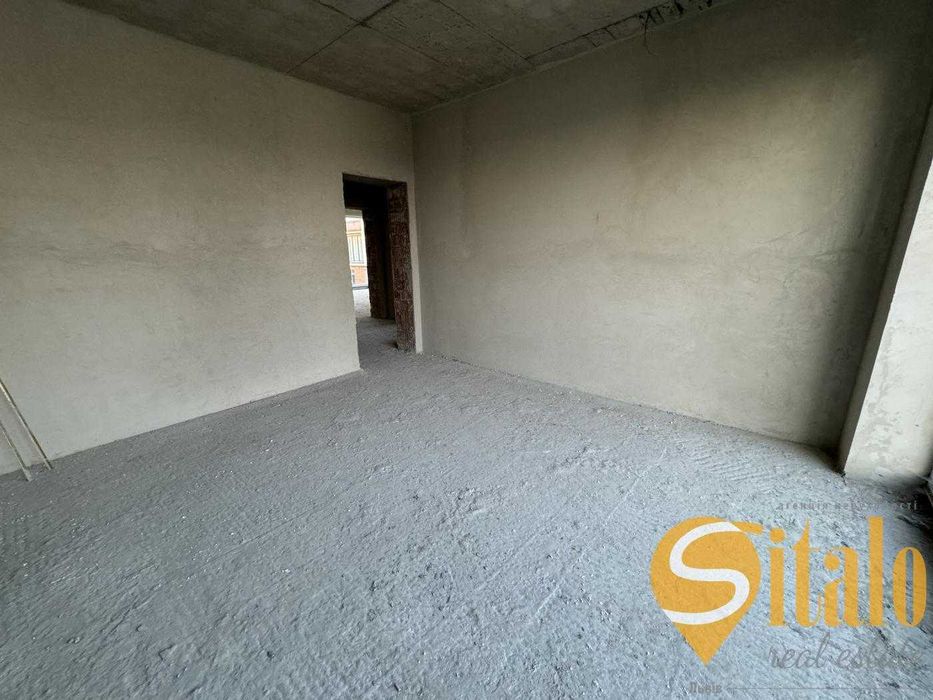 Продаж 5 кімнатного будинку, котеджа в Зубрі біля Рафаеля