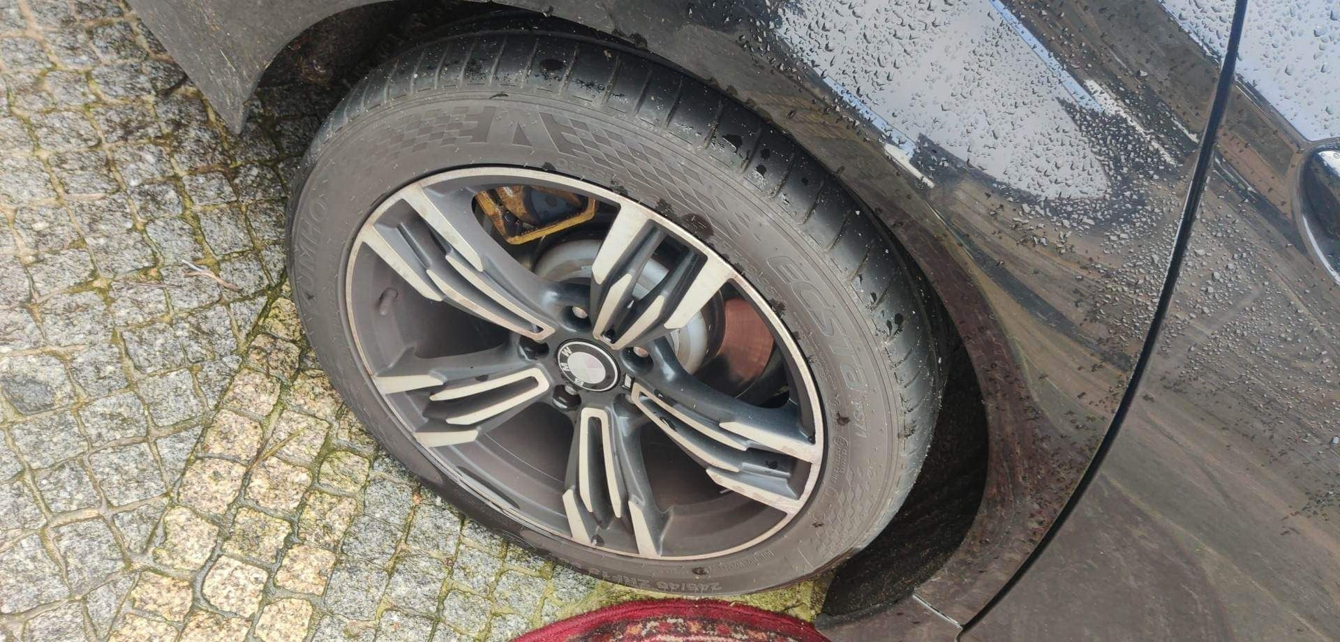 Jantes BMW r18 com pneus