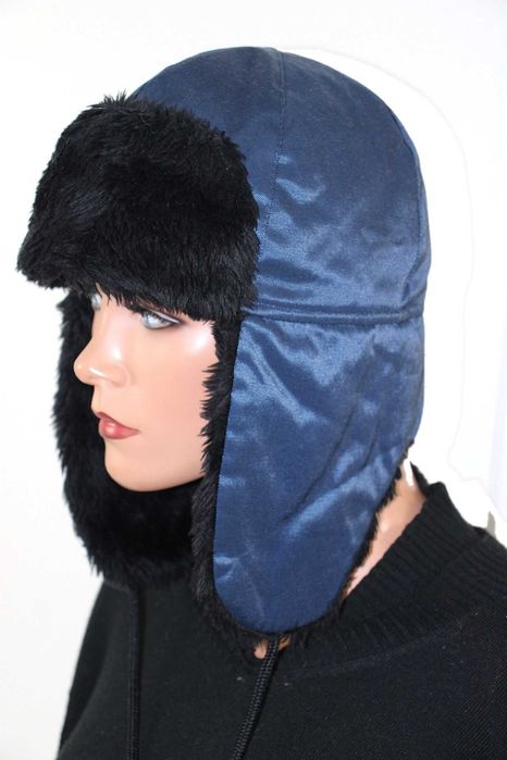 su3 zimowa czapka uszatka unisex granatowa czarne wstawki one size