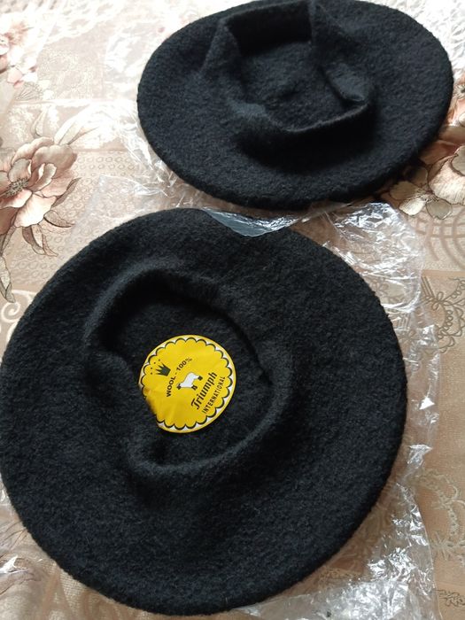 Берети та шапки ,нові