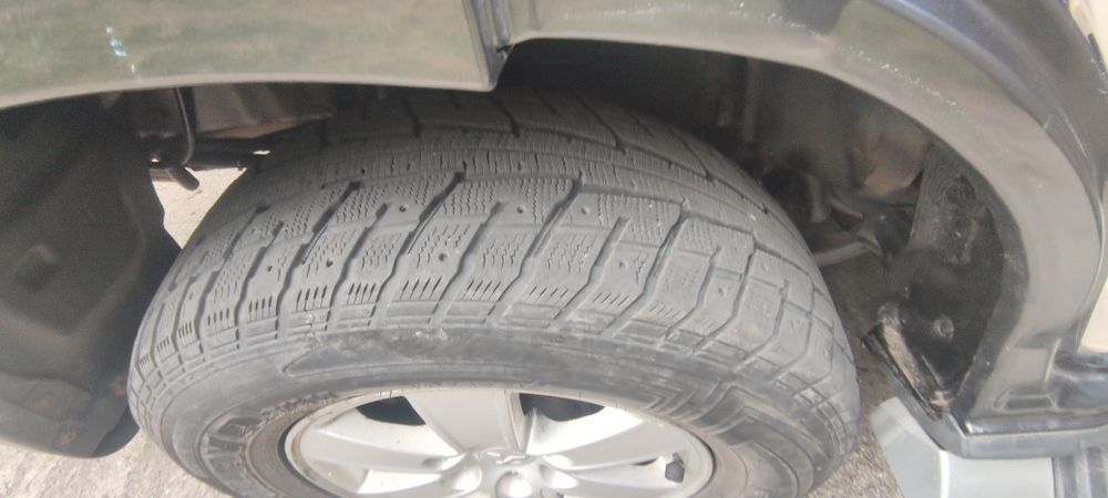 Mitsubishi pajero 4