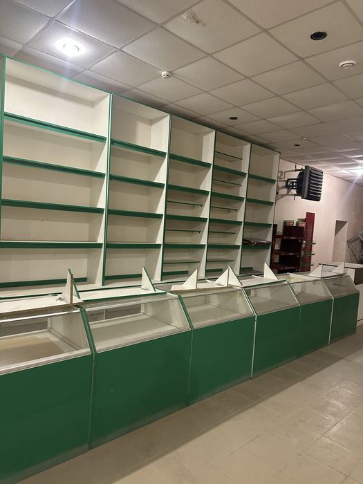 Вітрини/стелажі,не використовувані,не дорого