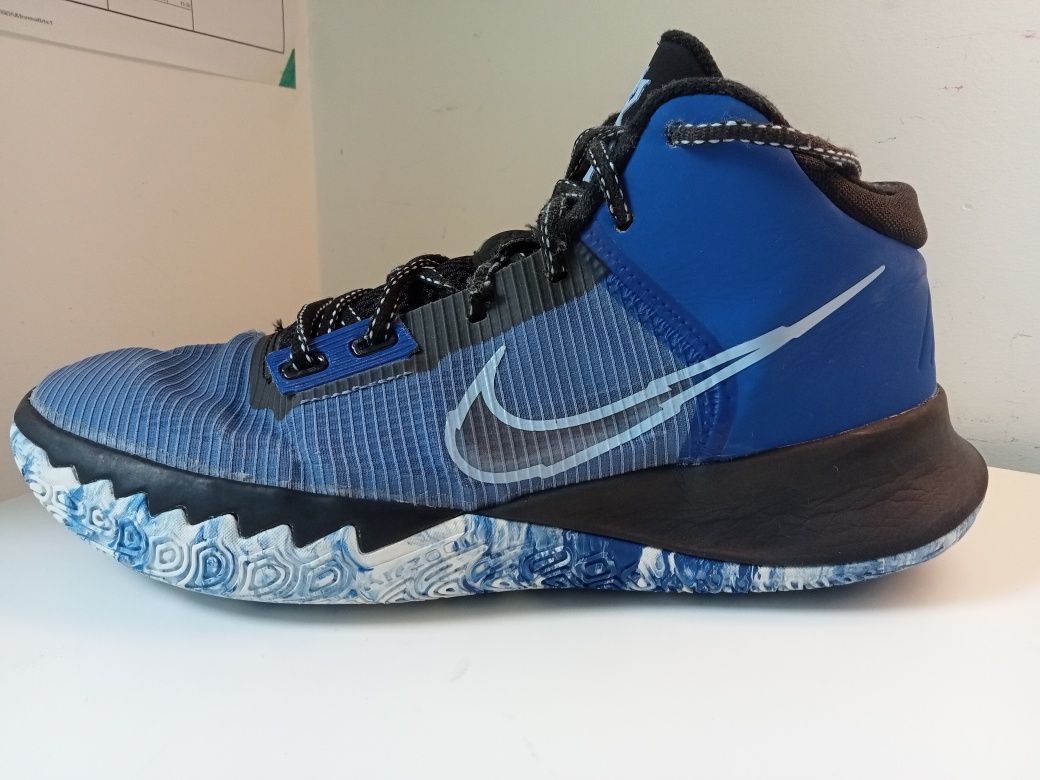 Tênis Basquete Nike Kyrie Flytrap 6