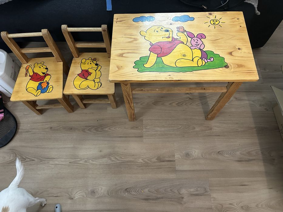 Stolik z krzesełkami dla dziecka