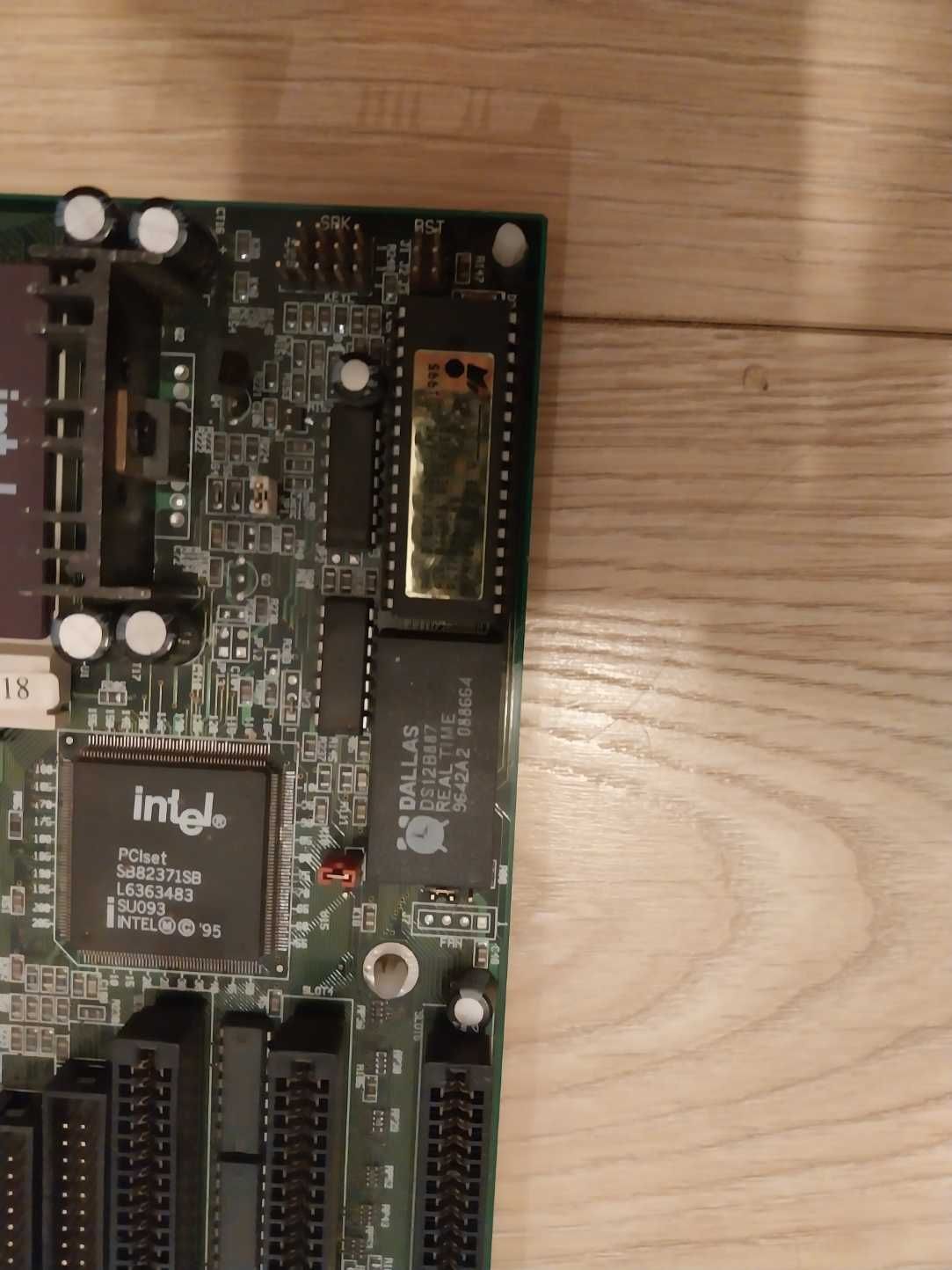 RETRO płyta główna + Intel Pentium 133