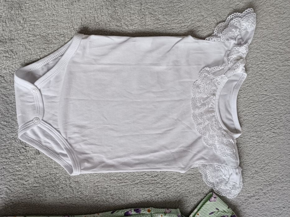 Sukienki/Body 6-7 miesięcy dla dziewczynki