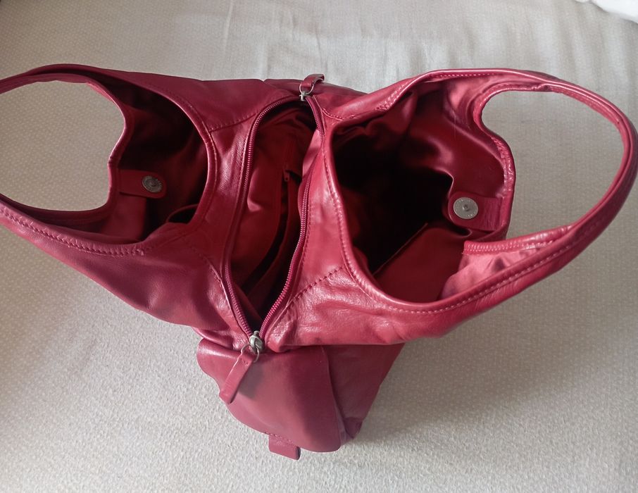 Mala , em pele, Coccinelle.